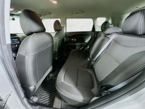 Used 2018 Kia Soul + FWD image 25