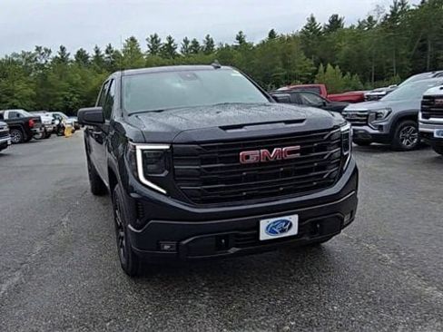 New 2026 GMC Sierra 1500 Elevation image 3