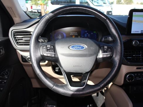 Certified 2020 Ford Escape Titanium w/ Titanium Premium Package 2.0 AWD/4WD image 16