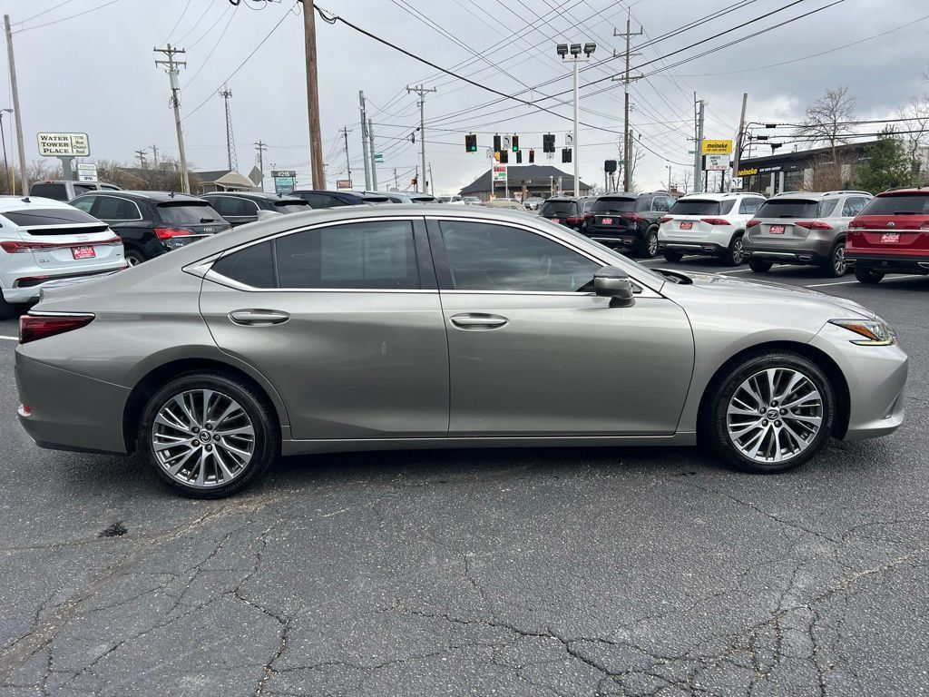 Used 2019 Lexus ES 350 w/ Premium Package FWD image 5