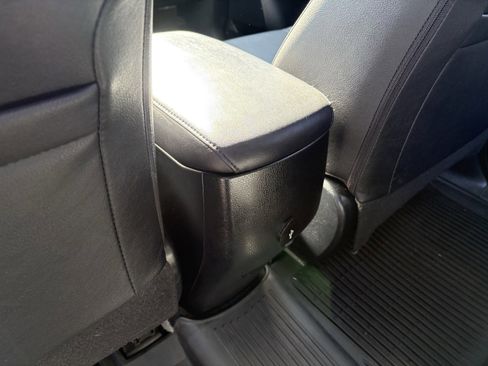 Used 2018 Toyota RAV4 Limited w/ Advanced Technology Package image 31