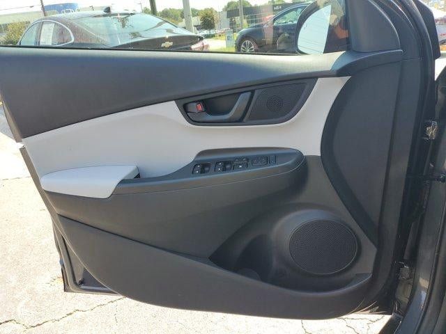Used 2022 Hyundai Kona SEL FWD image 33