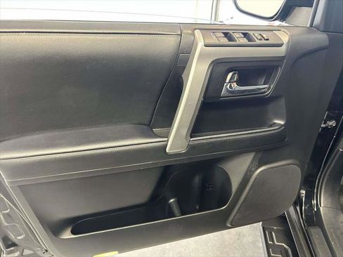Certified 2024 Toyota 4Runner SR5 AWD/4WD image 19