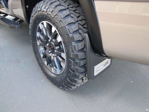 Used 2021 Nissan Titan PRO-4X w/ Pro-4x Convenience Package image 36