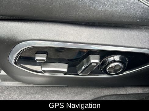 Certified 2022 Jeep Grand Cherokee Overland w/ Luxury Tech Group IV image 15