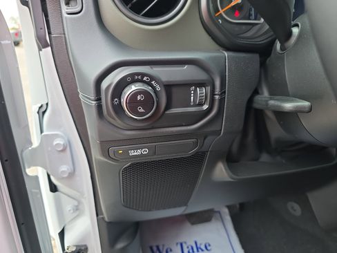 New 2026 Jeep Gladiator Mojave image 18