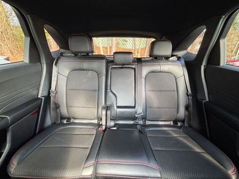 Used 2025 Ford Escape ST-Line image 38