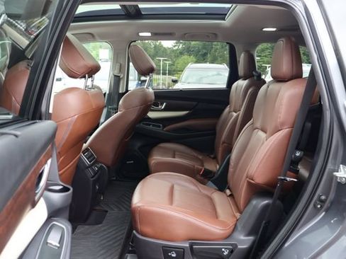 Certified 2022 Subaru Ascent Touring w/ Popular Package #2A AWD/4WD image 22