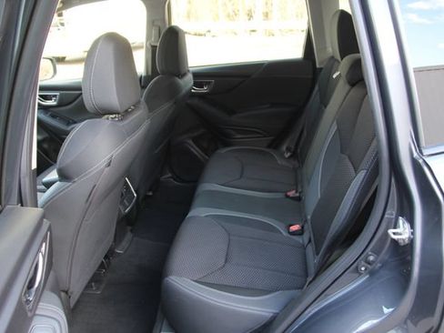 Used 2023 Subaru Forester Premium AWD/4WD image 31