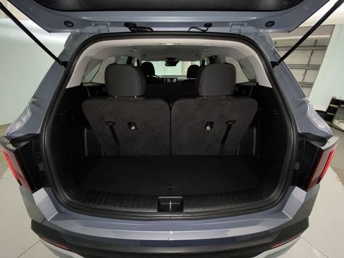 Used 2025 Kia Sorento LX FWD image 24