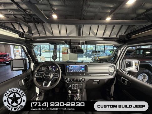 Used 2024 Jeep Wrangler Unlimited Sahara AWD/4WD image 26