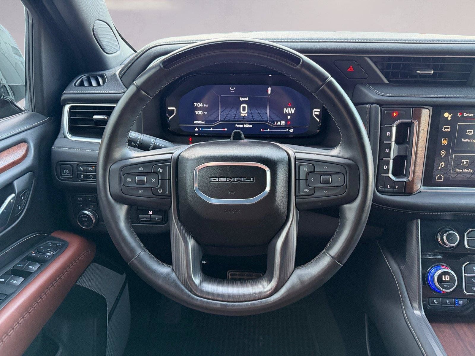 Used 2024 GMC Yukon XL Denali Ultimate AWD/4WD image 12