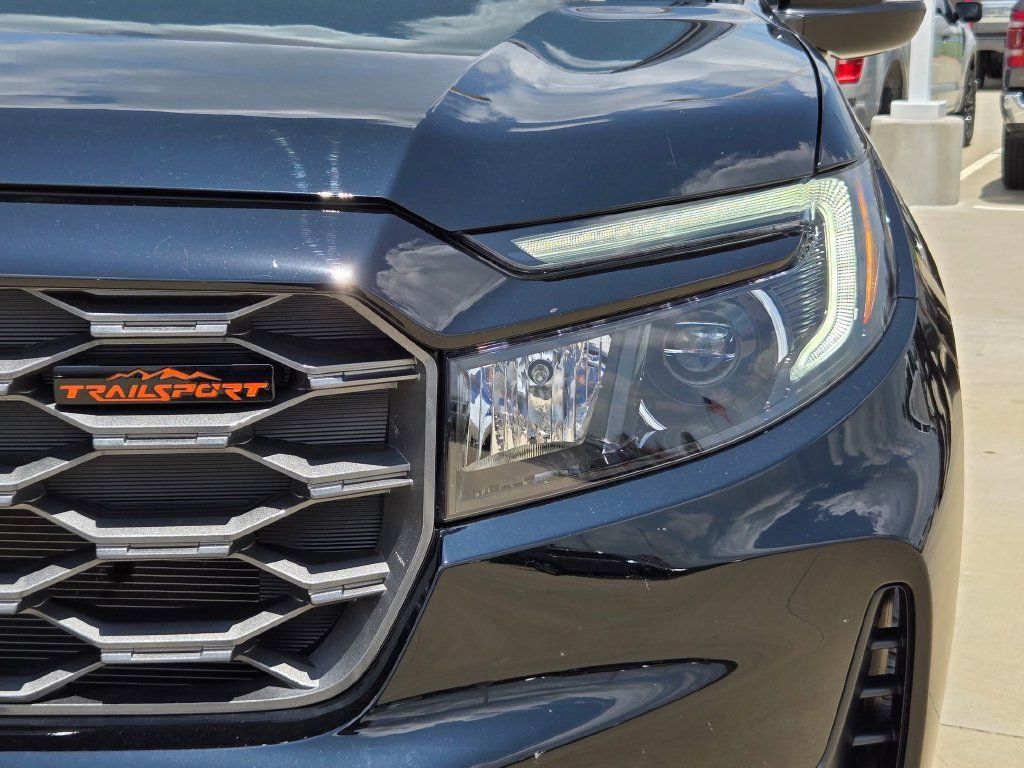 Used 2025 Honda Passport TrailSport image 31
