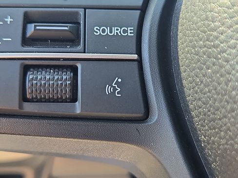 Used 2023 Honda HR-V LX image 26