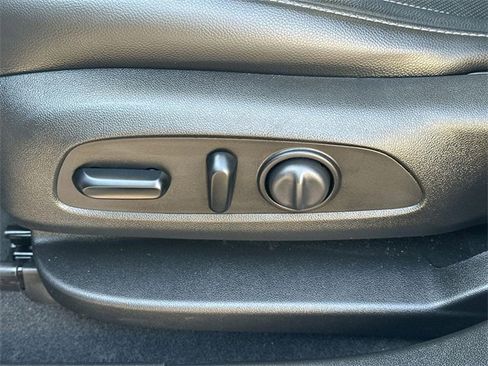 Used 2019 GMC Acadia SLT image 33