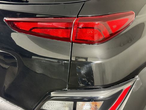 Used 2022 Hyundai Kona SEL FWD image 32