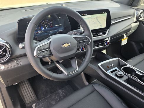 New 2026 Chevrolet Equinox LT w/ Convenience Package II image 7