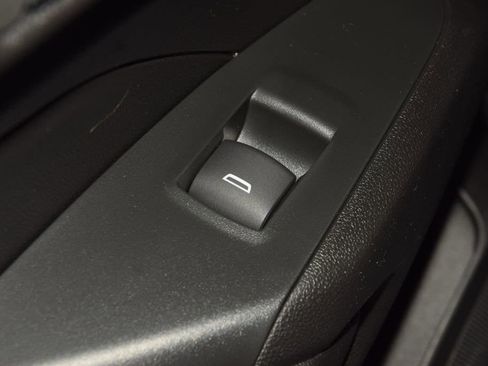 New 2026 Chevrolet Trax ACTIV w/ Sunroof Package FWD image 43