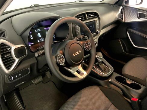 Certified 2025 Kia Soul LX FWD image 14