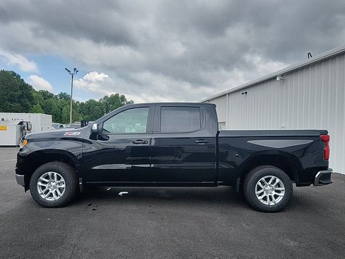 New 2026 Chevrolet Silverado 1500 LT w/ Z71 Off-Road Package AWD/4WD image 2