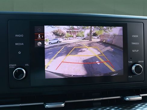 Used 2024 Kia Carnival LX FWD image 45