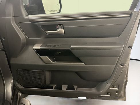 Used 2025 Toyota Tundra Limited image 34