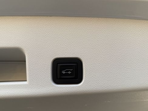 Certified 2024 GMC Acadia Denali image 20