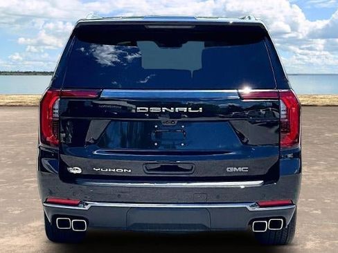 Used 2025 GMC Yukon Denali Ultimate w/ LPO, Floor Liner Package AWD/4WD image 5