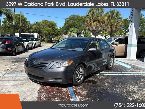 Used 2007 Toyota Camry LE FWD image 5