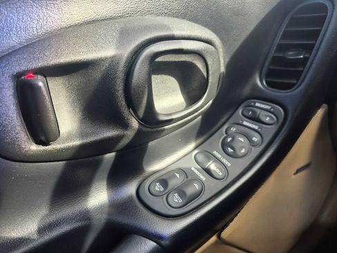 Used 1999 Chevrolet Corvette Coupe w/ Memory Pkg image 24