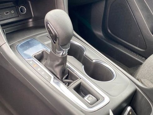 Used 2024 Chevrolet Equinox LT image 12