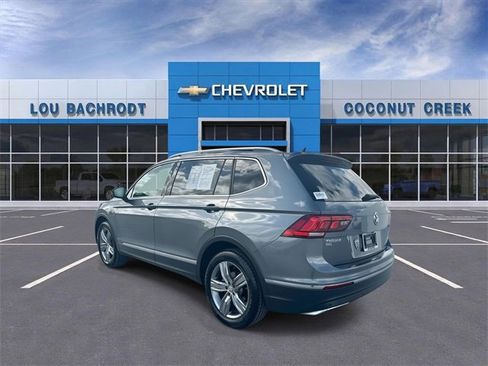 Used 2020 Volkswagen Tiguan SEL image 6