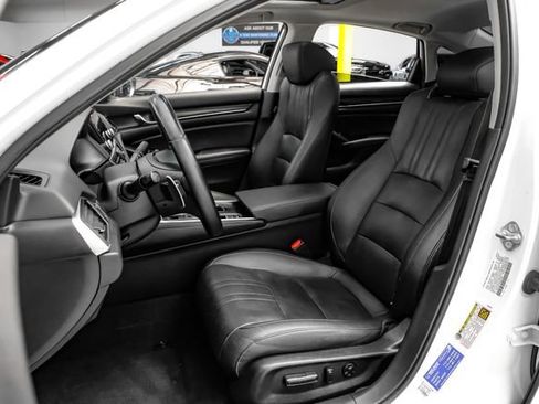 Used 2019 Honda Accord Touring image 28
