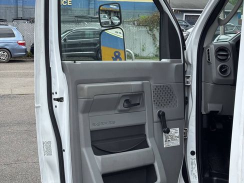 Used 2009 Ford E-450 and Econoline 450 RWD image 13