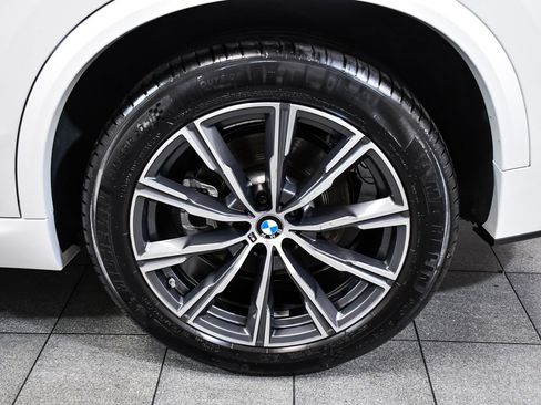 Used 2026 BMW X5 xDrive40i AWD/4WD image 8