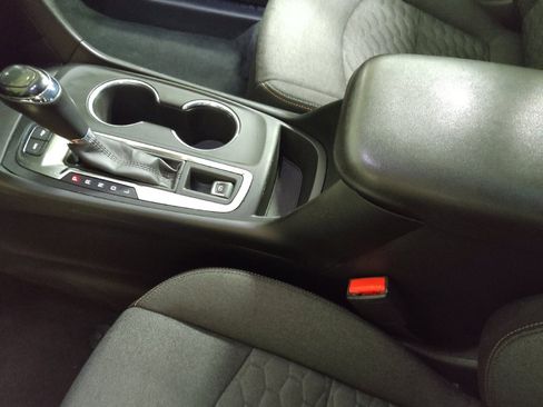 Used 2019 Chevrolet Equinox LT image 26