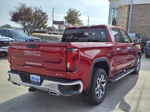 New 2026 GMC Sierra 1500 SLT image 3