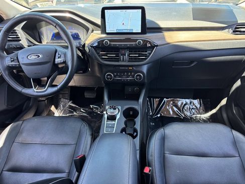 Used 2020 Ford Escape Titanium w/ Titanium Premium Package 2.0 AWD/4WD image 13