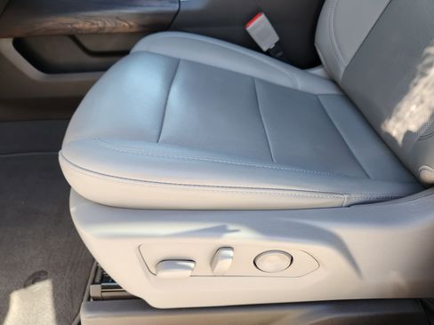 Certified 2023 GMC Sierra 1500 SLT image 26