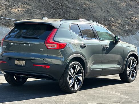 New 2026 Volvo XC40 B5 Ultra image 5
