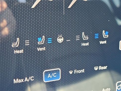 Used 2024 RAM 2500 Limited image 22