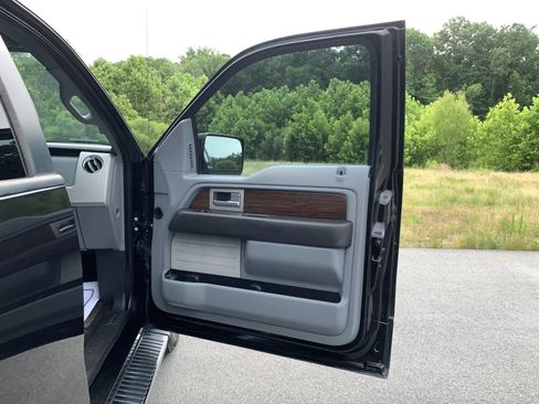 Used 2014 Ford F150 Lariat w/ Equipment Group 501A Mid RWD image 29