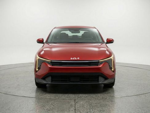 Used 2025 Kia K4 FWD image 2