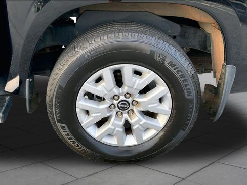 Used 2024 Nissan Frontier SV w/ SV Convenience Package RWD image 10