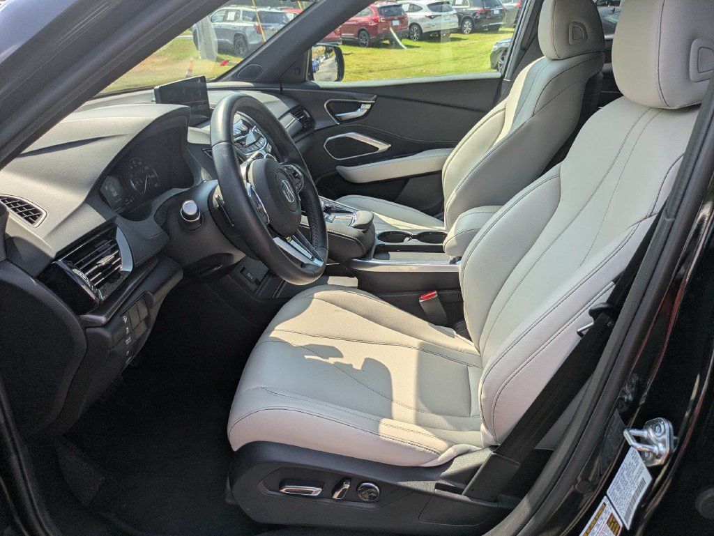 Used 2025 Acura RDX SH-AWD image 20