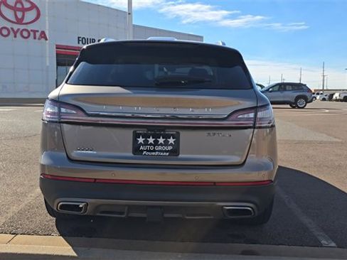 Used 2020 Lincoln Nautilus Reserve w/ Equipment Group 202A image 7