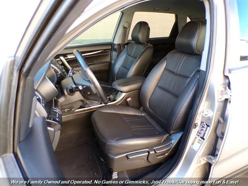 Used 2015 Kia Sorento LX image 17