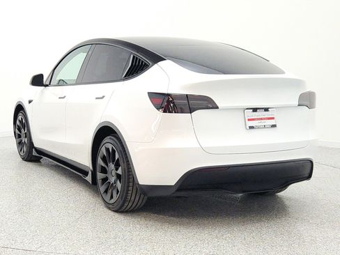 Used 2023 Tesla Model Y Long Range AWD/4WD image 7