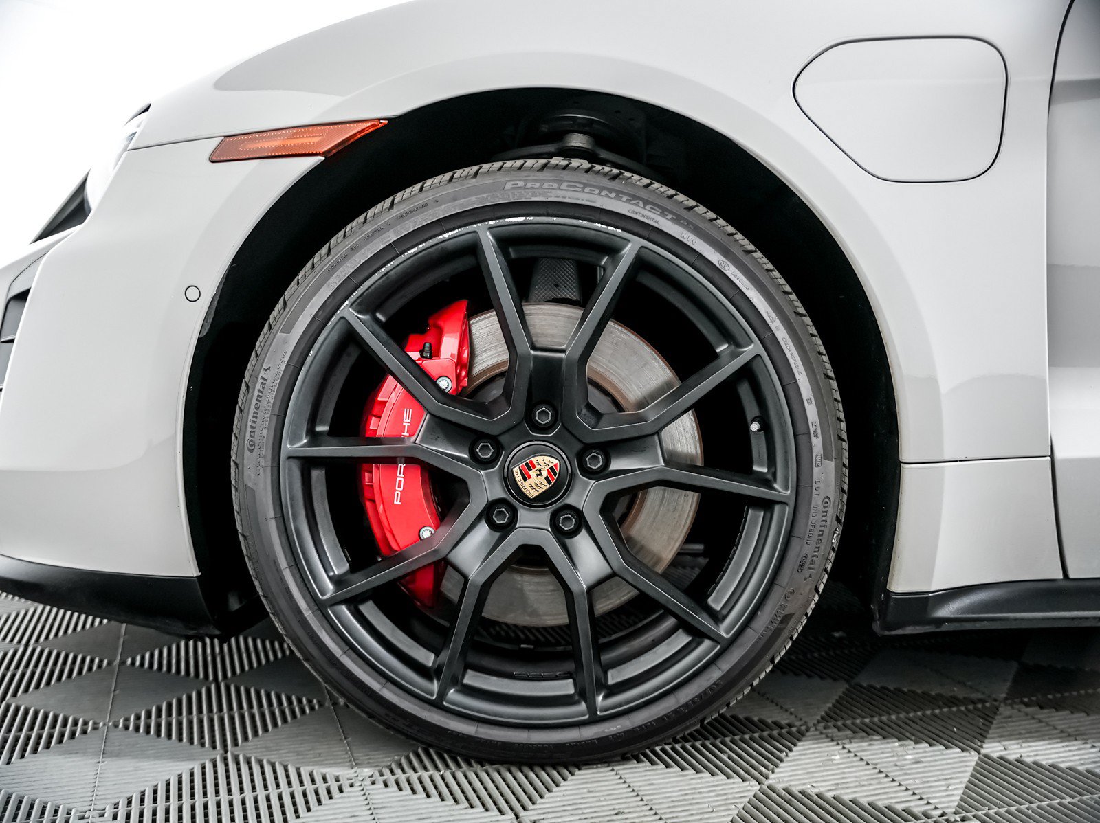 Certified 2023 Porsche Taycan GTS w/ Premium Package (P6U) AWD/4WD image 13