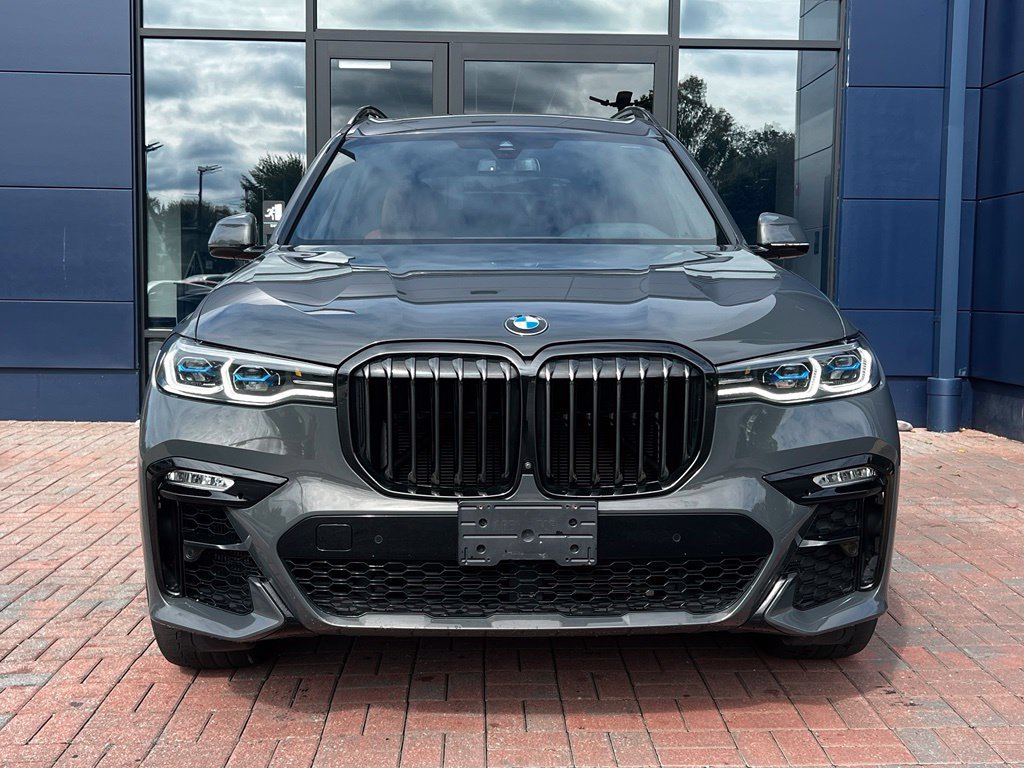 Used 2022 BMW X7 M50i w/ Executive Package AWD/4WD image 8